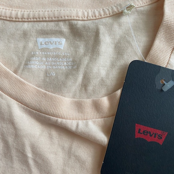 Levi’s daisy pink t shirt 100% cotton NWT new size large crop top - Picture 9 of 10